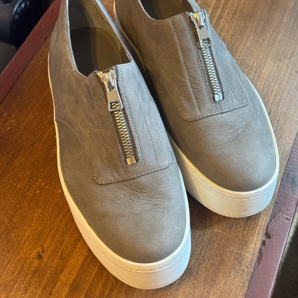 Vince Woman’s Warner Zip front Platform Sneaker.Size 8.5 =38 See photos - Picture 6 of 16